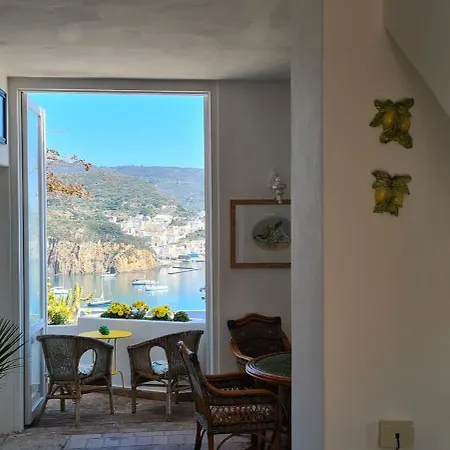 Guest house La Limonaia A Mare 3*