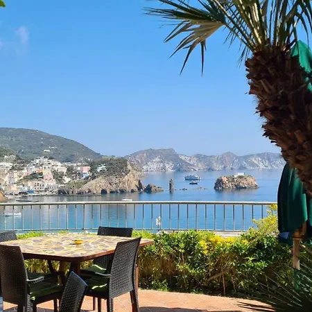 Affittacamere La Limonaia A Mare 3*