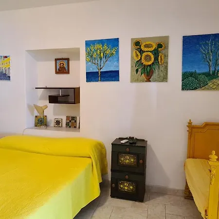 Affittacamere La Limonaia A Mare 3*